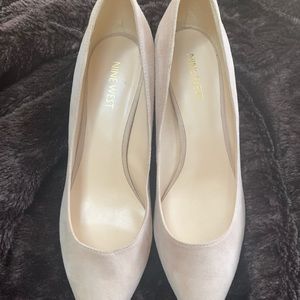 Nine West Pointy Toe Pump Size 8